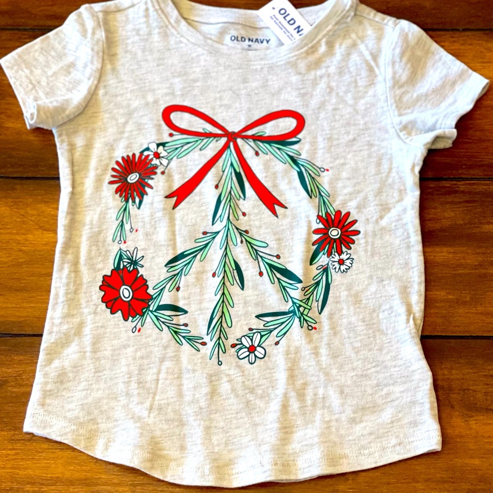 NWT Girls OLD NAVY Christmas peace sign tshirt. Size 5T